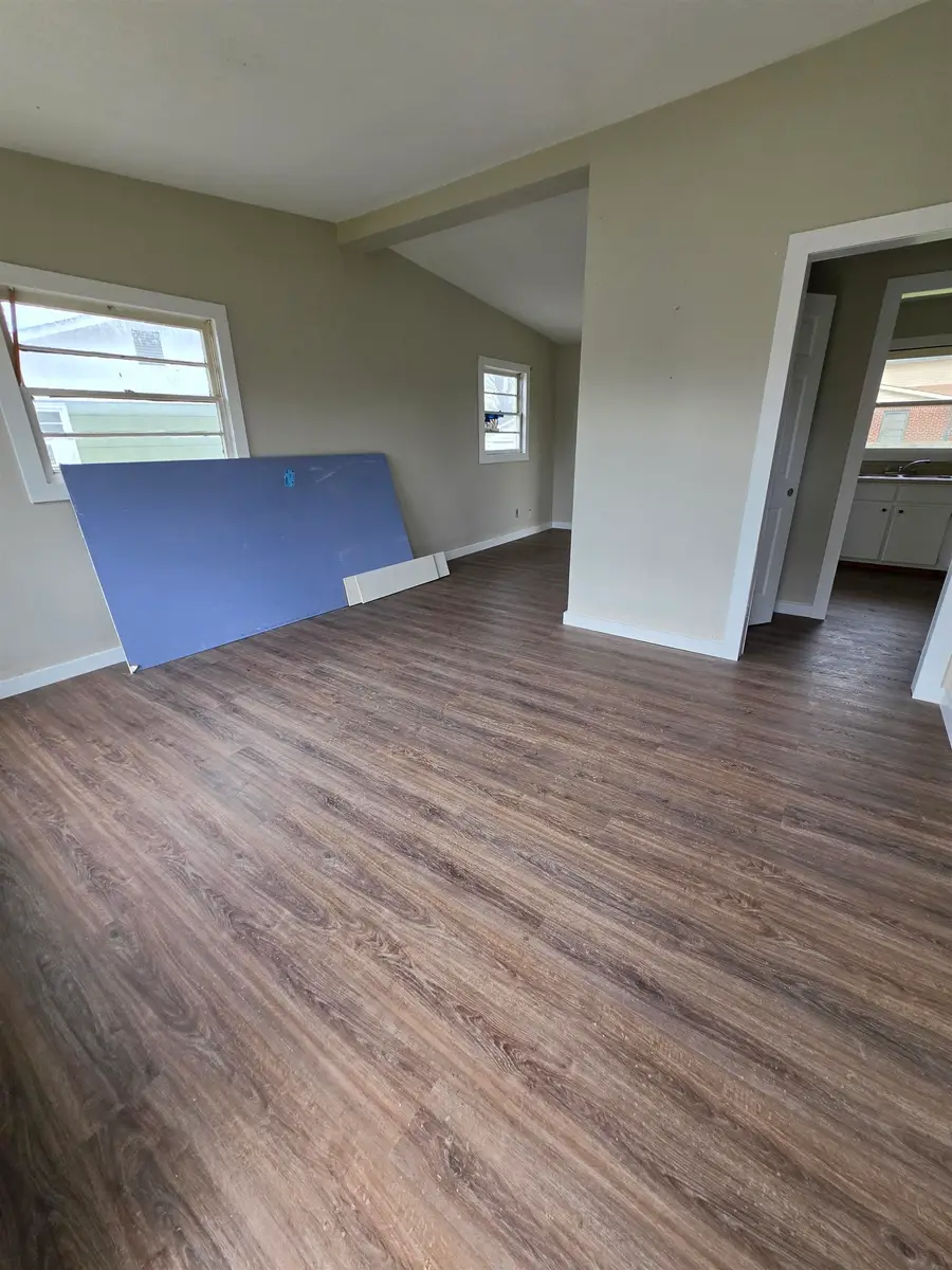 1100 Shirley Dr, Tuscumbia, AL 35674 - #2