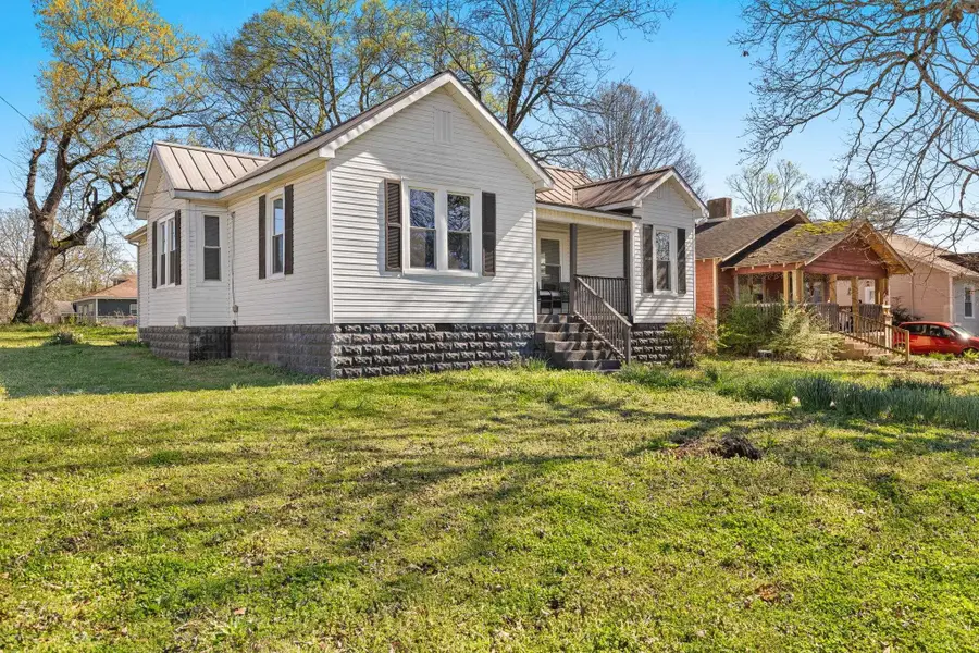 501 Simpson St, Florence, AL 35630 - #2