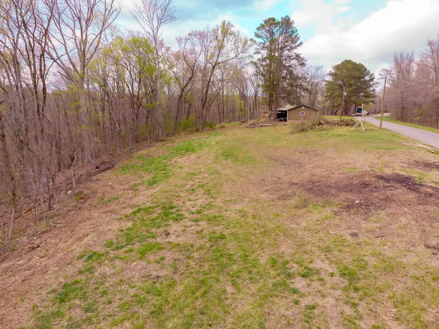 200 Holland Dr, Killen, AL 35645 - #3
