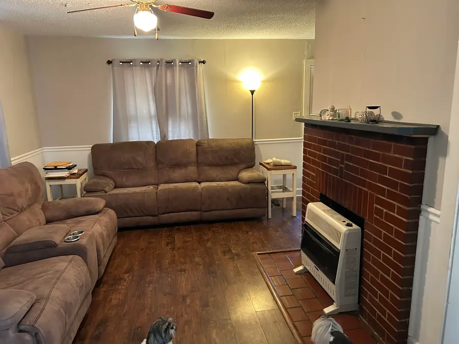 115 N Richards St, Florence, AL 35630 - #3