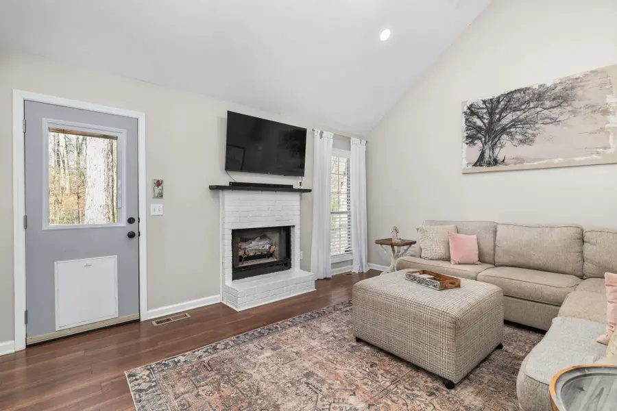 315 Shelia St, Florence, AL 35633 - #2