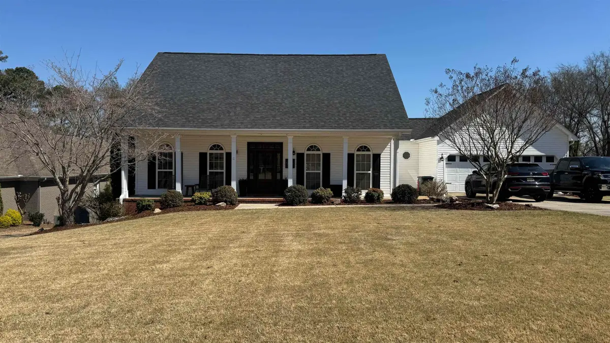 461 Ridgecliff Dr, Florence, AL 35634 - #1