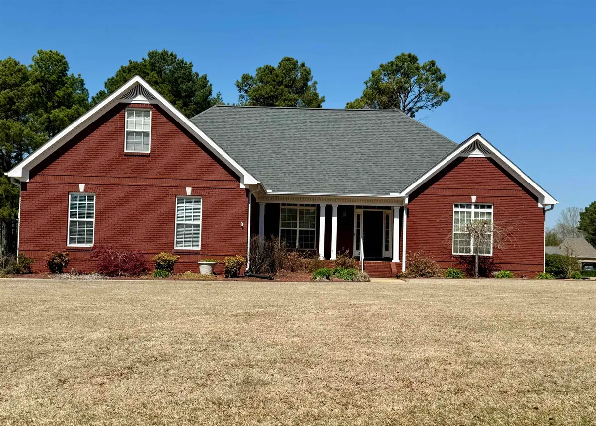 175 Ponderosa Way, Muscle Shoals, AL 35661 - #1