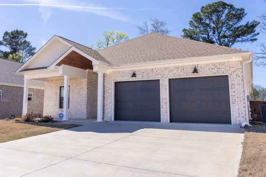 157 Silver Leaf Ln, Florence, AL 35633 - #3