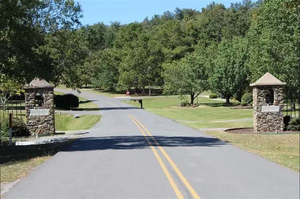 LOT 10 N Montcrest, Cullman, AL 35057