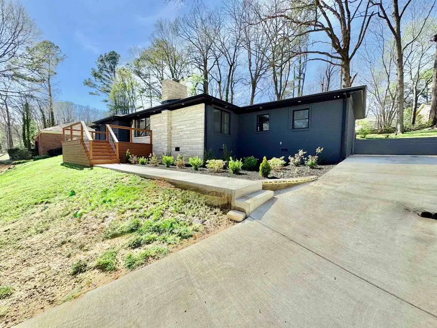 1115 Wildwood Park Rd, Florence, AL 35630 - #2