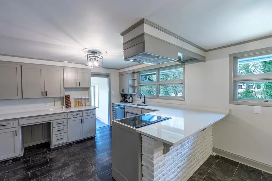 103 Treemont Dr, Tuscumbia, AL 35674 - #3