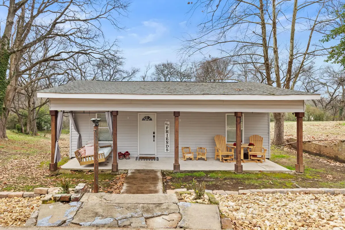 418 Staunton Ave, Florence, AL 35630 - #1