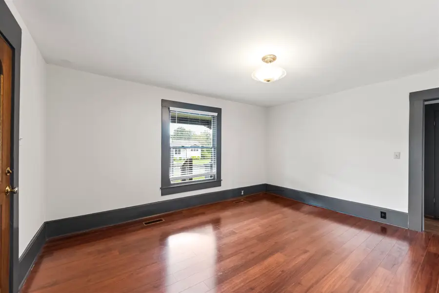 411 9th Ave, Cullman, AL 35055 - #3