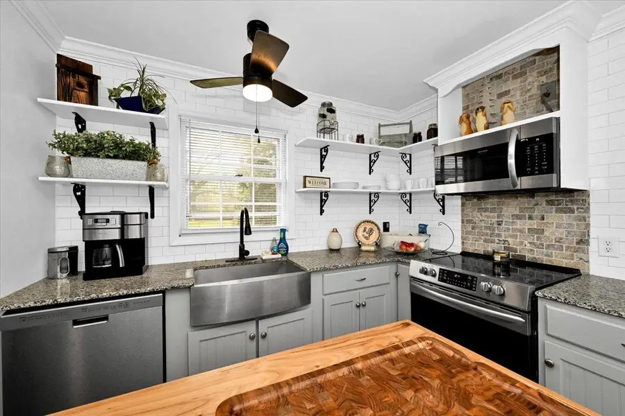 1638 Jackson St, Cullman, AL 35055 - #3