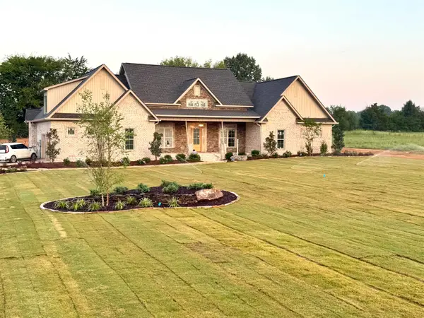 250 Randal Ln, Florence, AL 35634