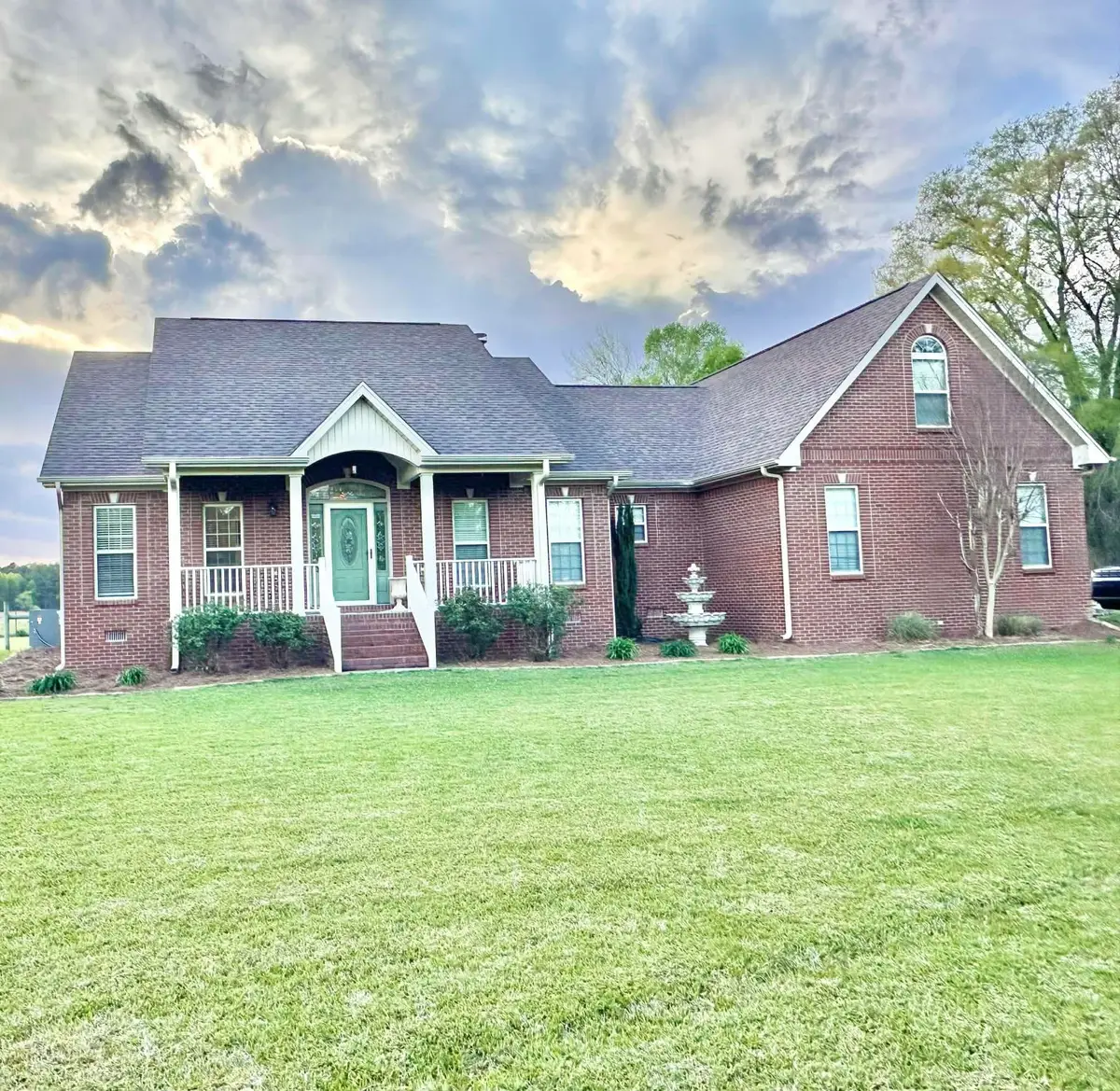 1253 Clement Rd, Russellville, AL 35654 - #1