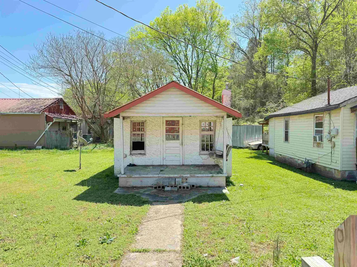 1224 Reeder St, Florence, AL 35630 - #1