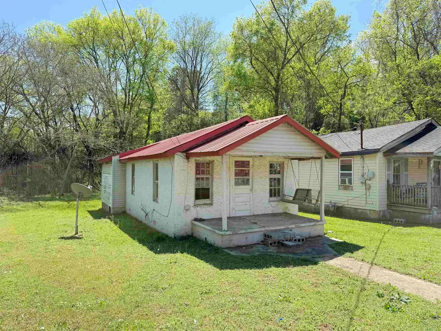 1224 Reeder St, Florence, AL 35630 - #2