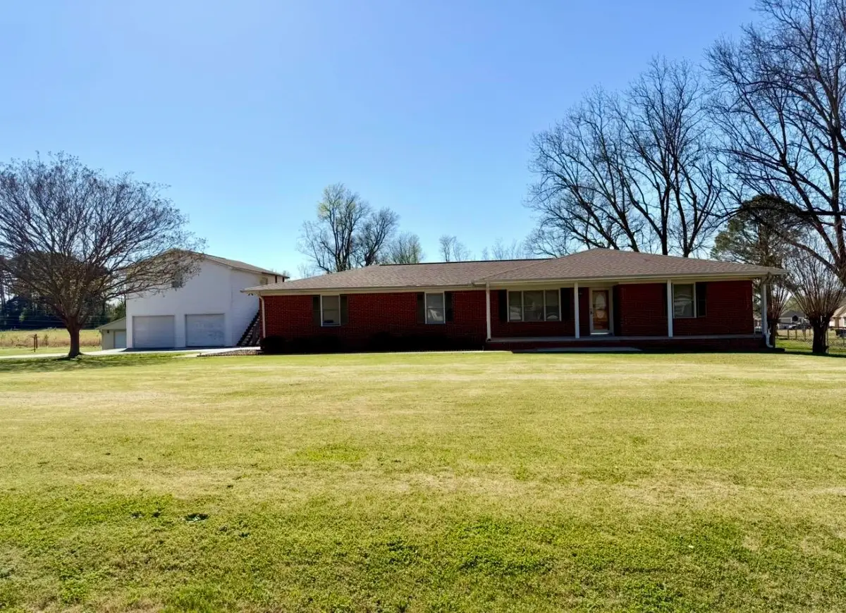 129 Williams Ave, Florence, AL 35634 - #1