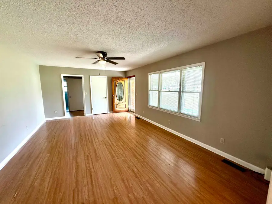 129 Williams Ave, Florence, AL 35634 - #3