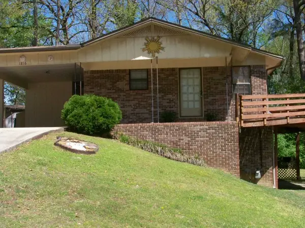 1816 Briarwood Ln, Cullman, AL 35055