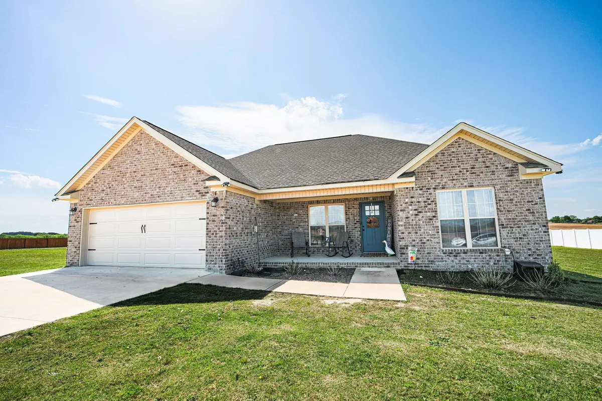 915 Co Rd 31, Killen, AL 35645 - #1