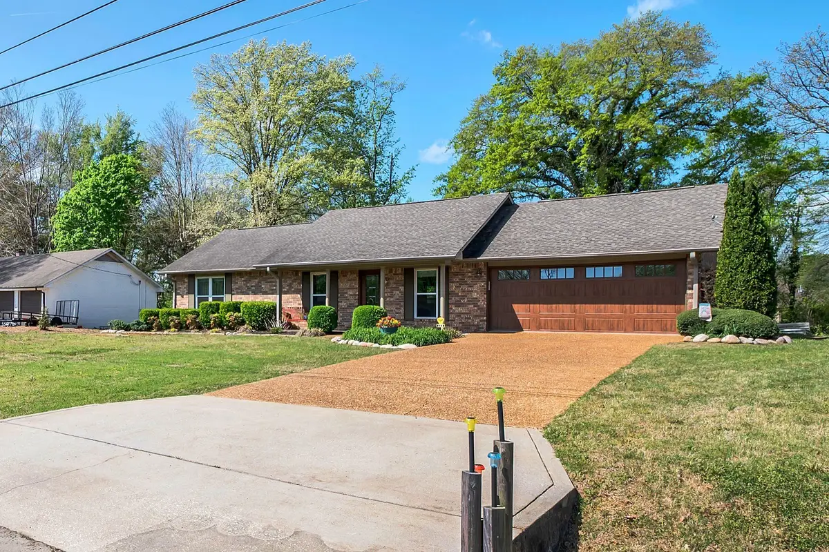 322 Shaler Dr, Killen, AL 35645 - #1