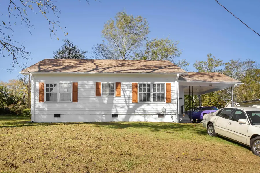 402 W 7th St, Tuscumbia, AL 35674 - #2