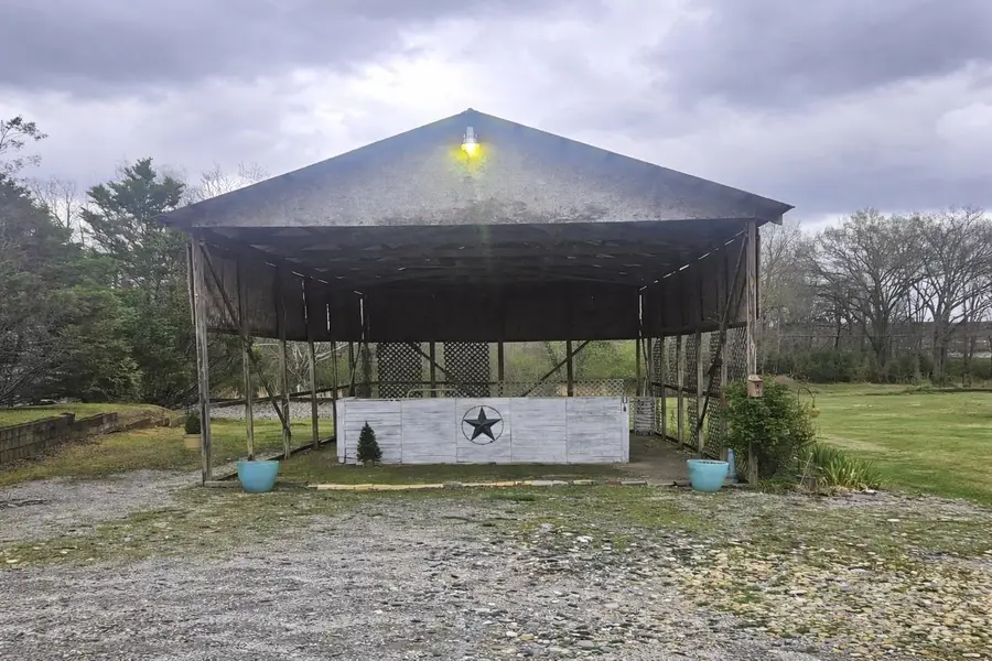 1008 Jackson Ave, Russellville, AL 35653 - #2