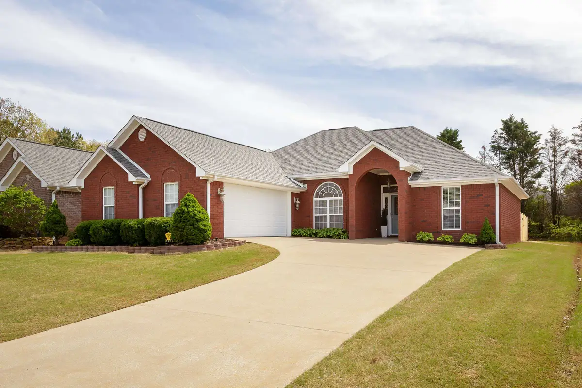 212 Dunolly Ln, Florence, AL 35633 - #1