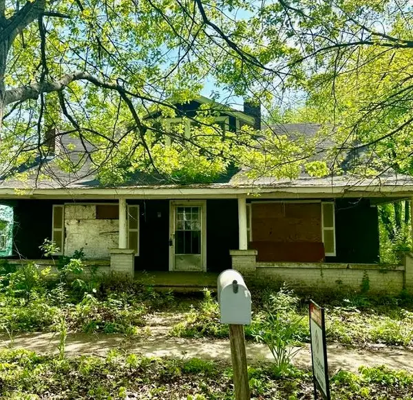 410 Howell St, Florence, AL 35630