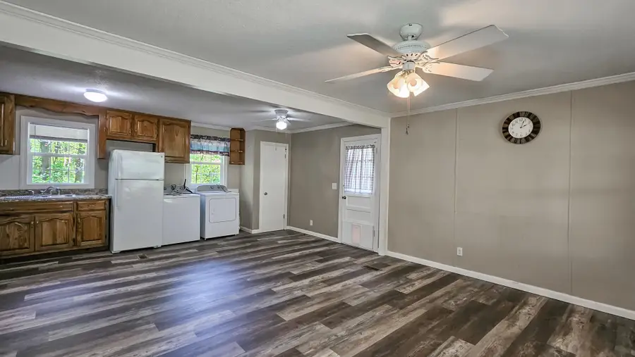 262 Bluewater Dr, Rogersville, AL 35652 - #2