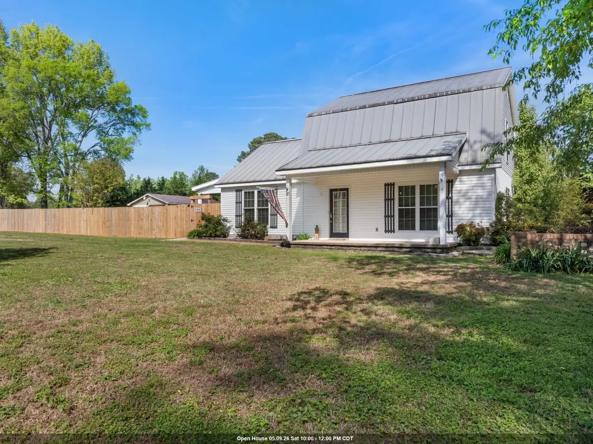 10 Montclair Dr, Killen, AL 35645 - #1