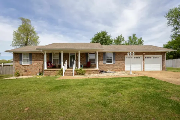 2008 Saxton Dr, Florence, AL 35630