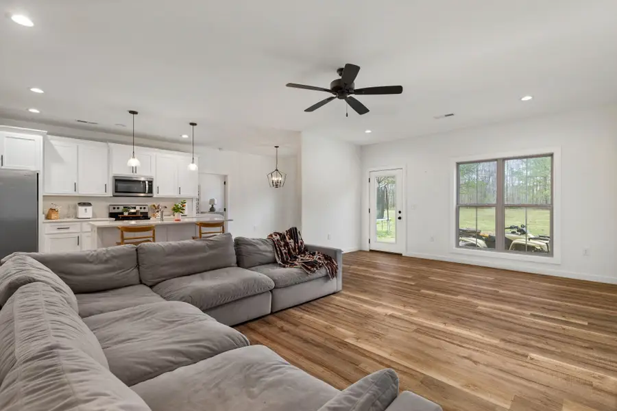 527 Co Rd 28, Florence, AL 35634 - #3