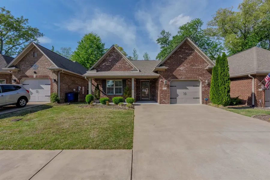 211 Cottage Ln, Florence, AL 35630 - #3