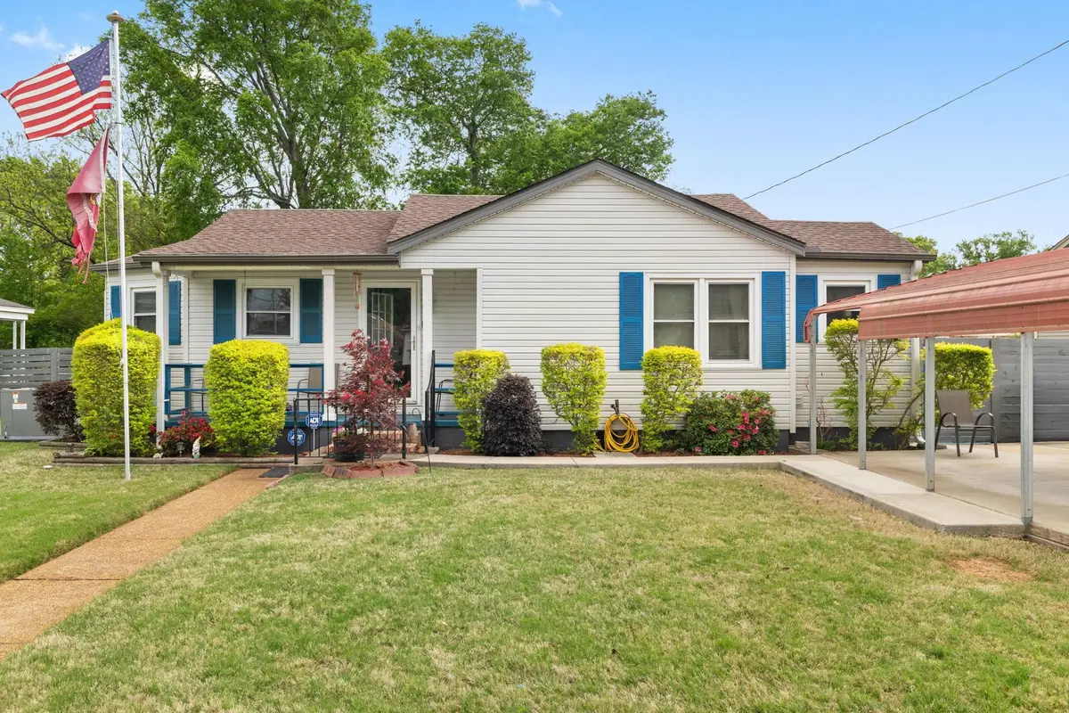 236 Lewis Ave, Muscle Shoals, AL 35661 - #1