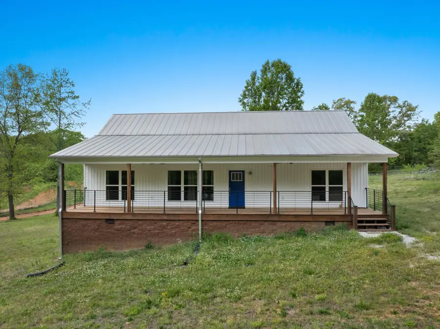 201 Berry Ln, Florence, AL 35633 - #2