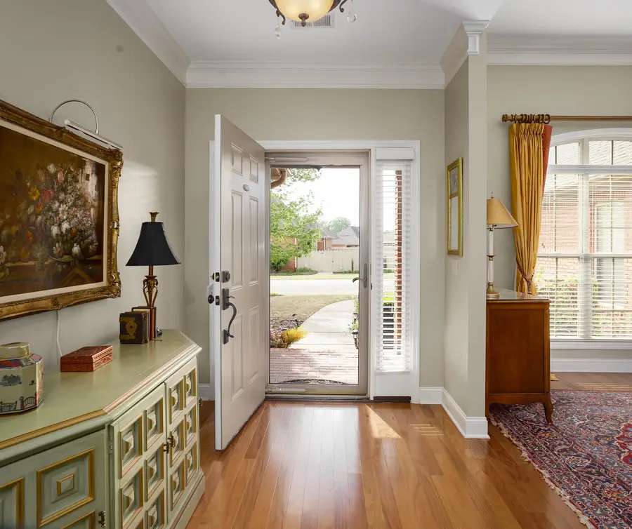 104 Grace Dr, Florence, AL 35630 - #2