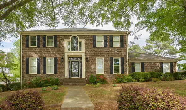 113 E Queensbury Ln, Florence, AL 35630