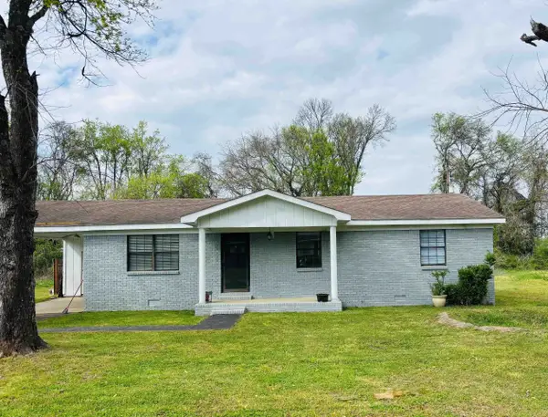 1709 Tennessee St, Sheffield, AL 35660