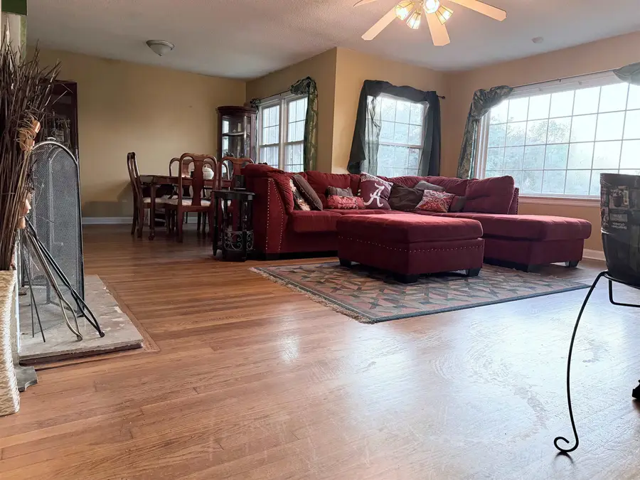 219 Wilson Ave, Florence, AL 35630 - #3