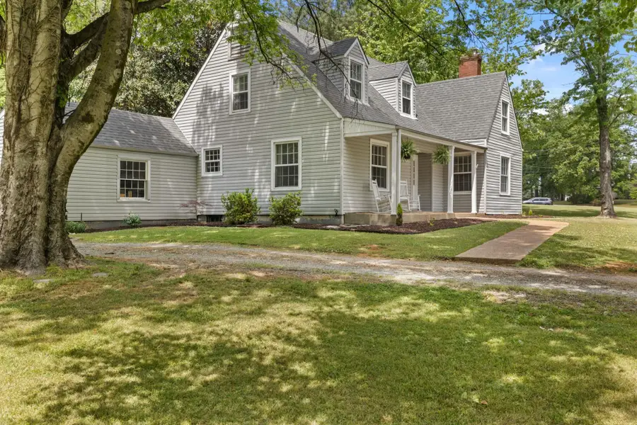 1801 Palmer St, Florence, AL 35630 - #3