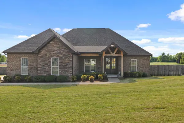 185 Valley Grove St, Tuscumbia, AL 35674