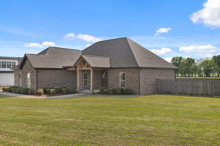 185 Valley Grove St, Tuscumbia, AL 35674 - #2