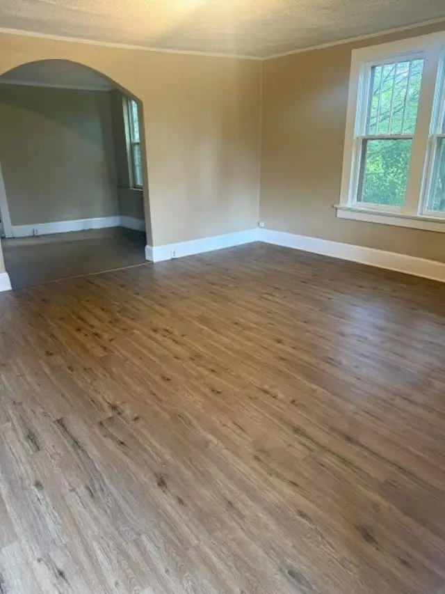 304 W 3rd St, Tuscumbia, AL 35674 - #2