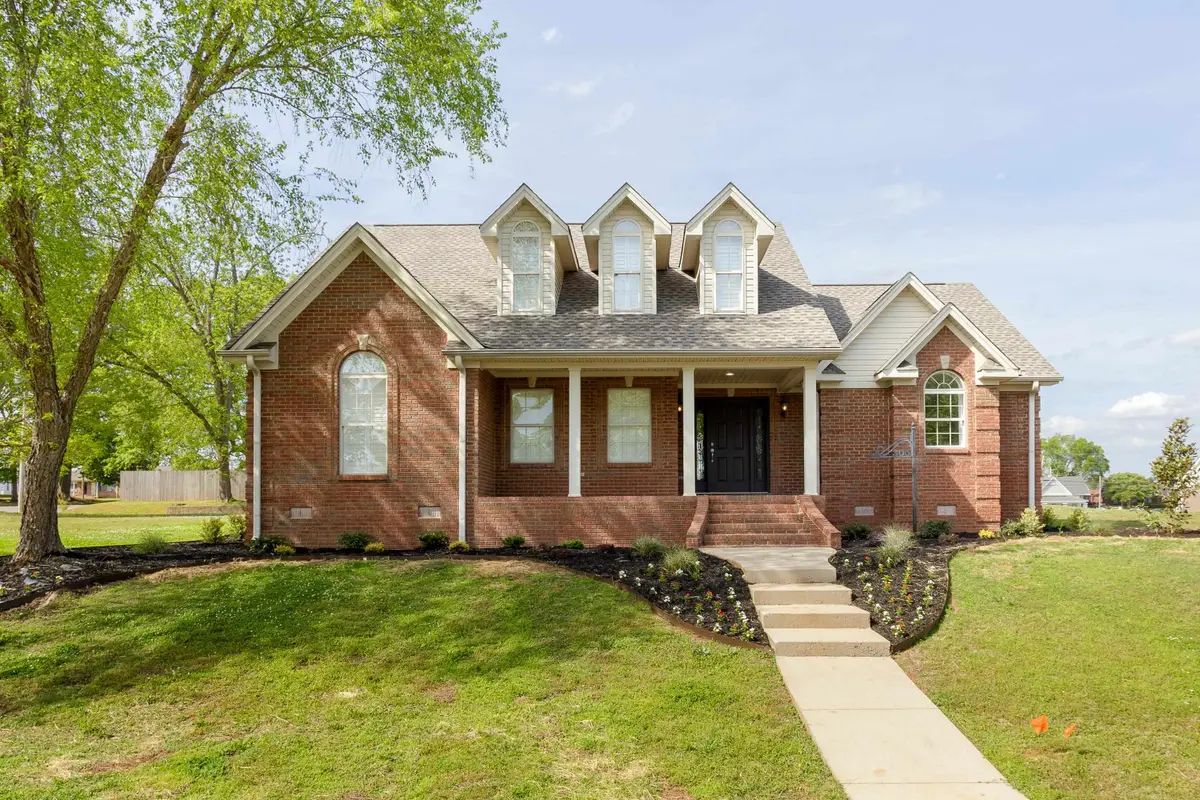 306 W 7th St, Tuscumbia, AL 35674 - #1