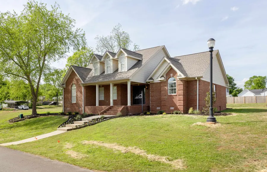 306 W 7th St, Tuscumbia, AL 35674 - #3