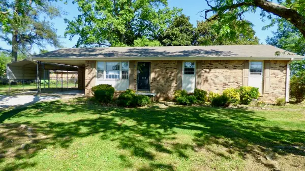 203 James St, Muscle Shoals, AL 35661