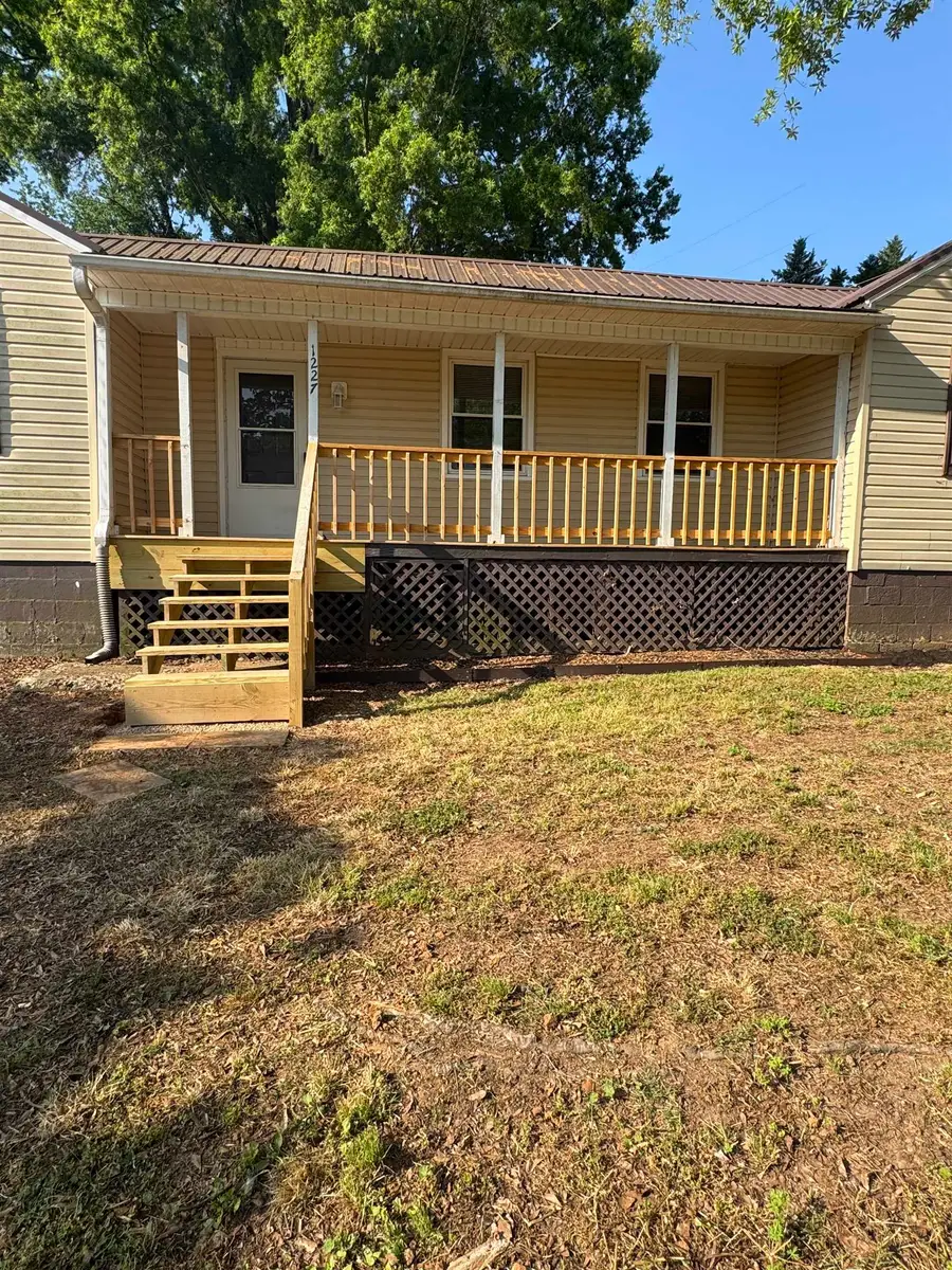 1227 York St, Sheffield, AL 35660 - #2