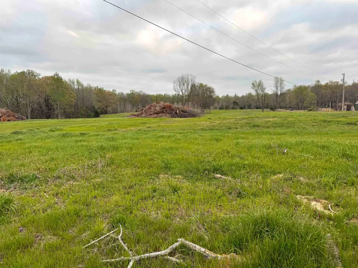 4 Glass Hollow Rd, Athens, AL 35611 - #1