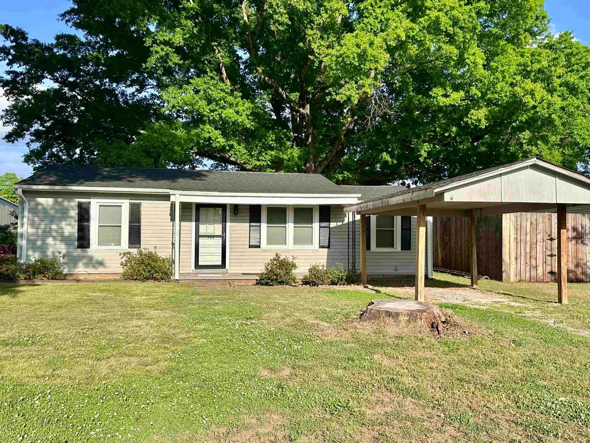 904 Irene St, Tuscumbia, AL 35674 - #1