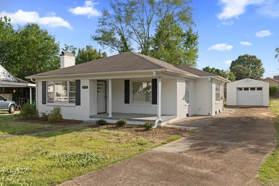 1203 Spruce Cir, Sheffield, AL 35660 - #2