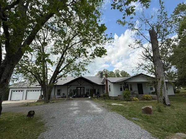 525 Co Rd 1240, Vinemont, AL 35179